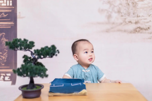 义乌宝宝眼屎多是什么原因